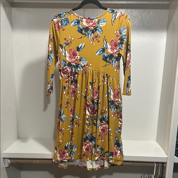 Blue and Pink Floral Sundress with 3/4 Sleeves and Scoop Neck - Picture 5 of 6